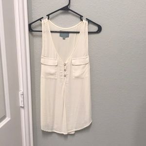 Skies are blue cream sleeveless top